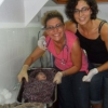 Sara e Giulia con il nuovo nato in casa Mary Matha, Papa
